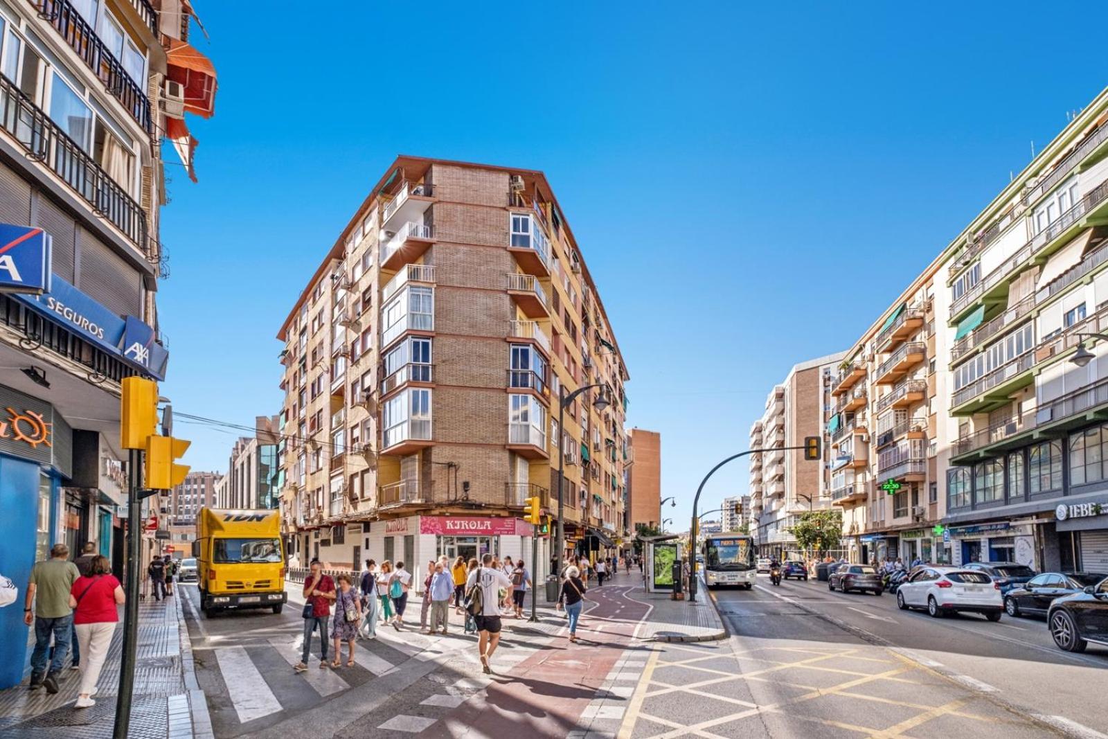 Апартаменты Armengual Malaga Center Экстерьер фото